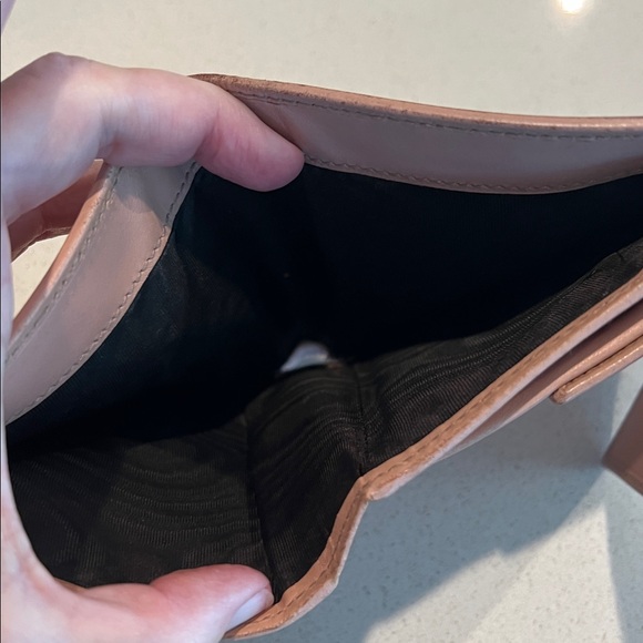 Gucci Pink GG Logo Wallet 4.5” - Picture 4 of 6